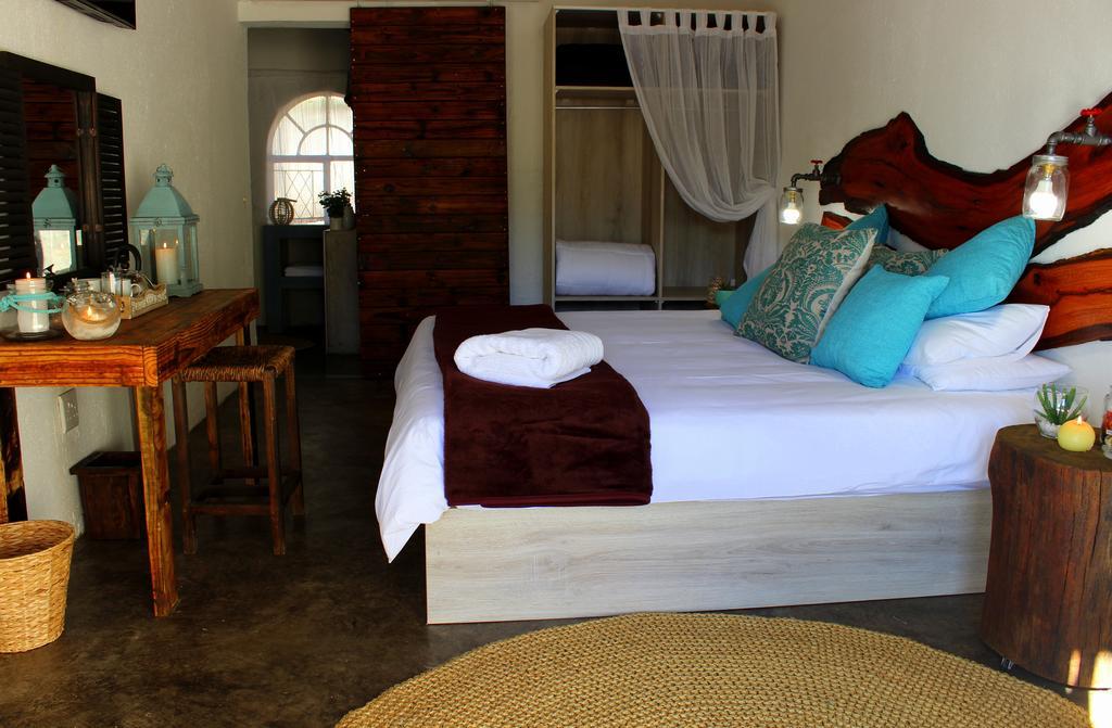 Waterfall Guesthouse Rustenburg Esterno foto